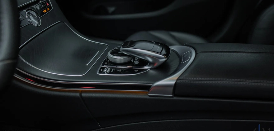 Mercedes-Benz Klasa C cena 114900 przebieg: 114900, rok produkcji 2017 z Okonek małe 631